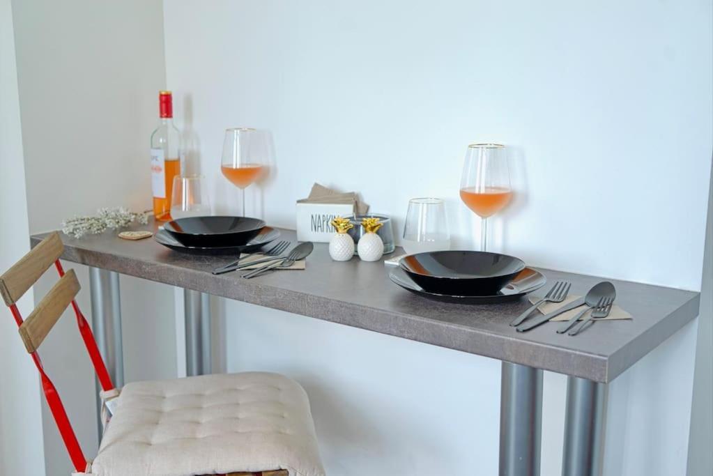 Cozy 1-Bedroom Flat In The Very Center Of 소피아 외부 사진